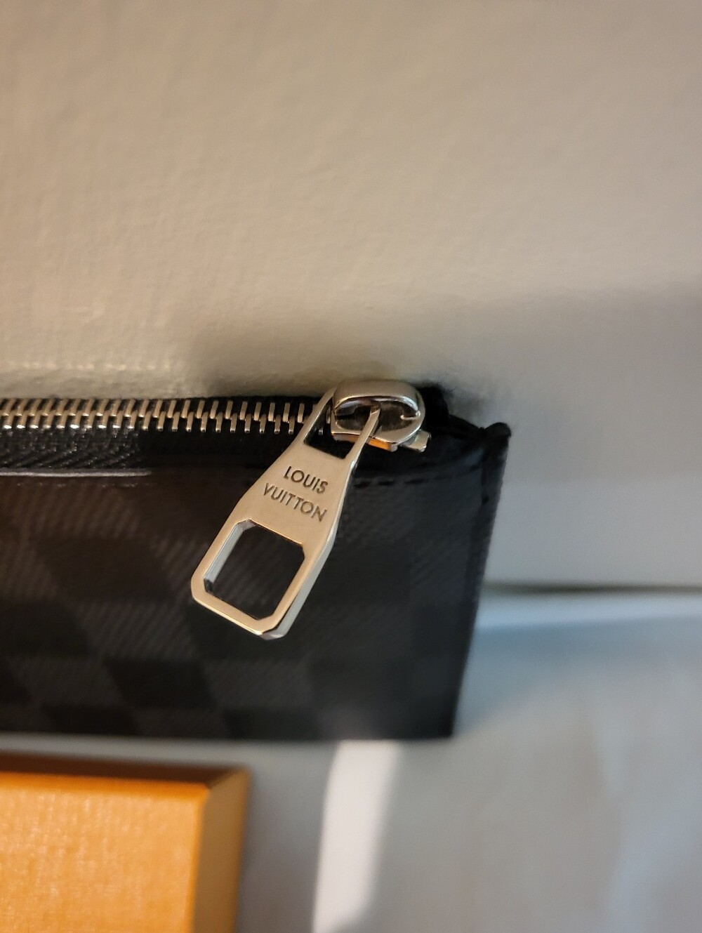 Louis Vuitton Damier Graphite Small Zip Wallet in Black and Gray - Picture 4 of 11